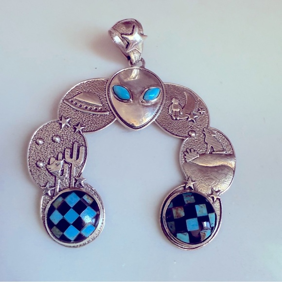 NWOT Handmade Unique & Rare Alien Turquoise/Onyx  Naja Pendant - Picture 1 of 6